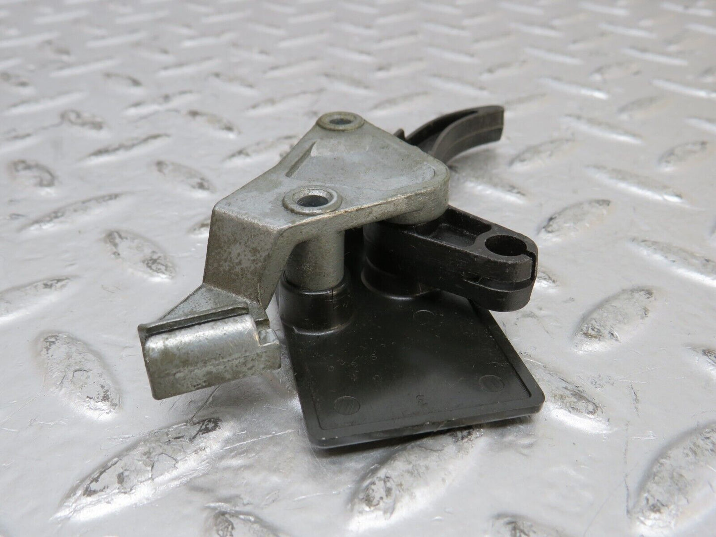 26163 Mercedes-Benz W116 450SE Bonnet Release Handle 1168800059