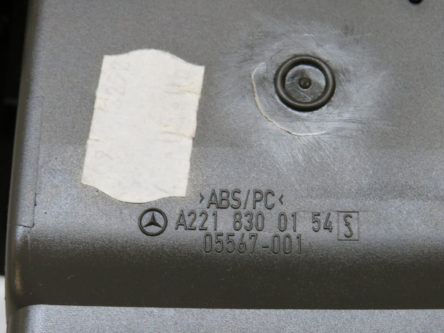 35192 Mercedes-Benz W221 Dash Air Vent Left Side 2218300154