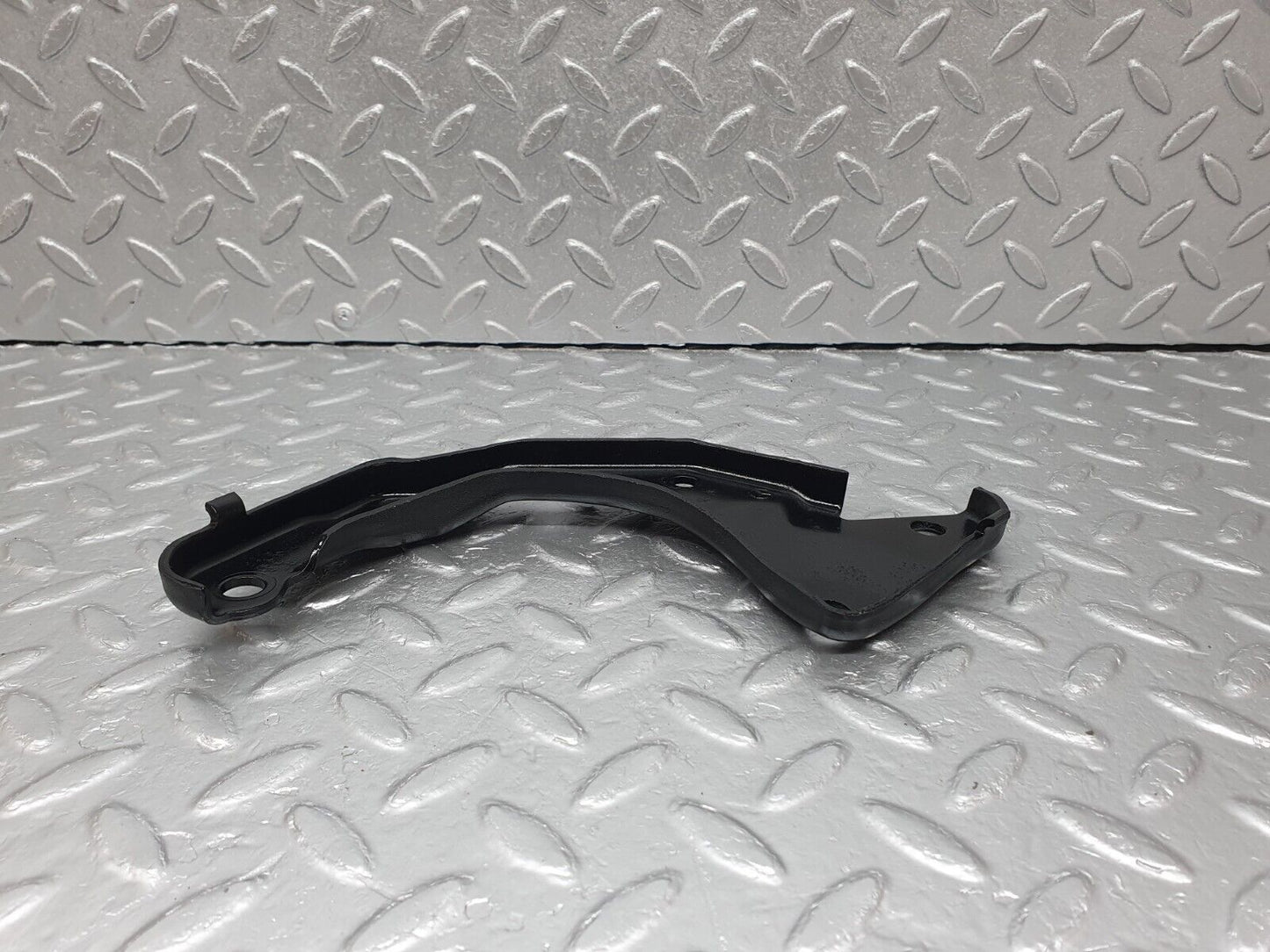 41505 Mercedes-Benz W124 200E Power Steering Pump Bracket