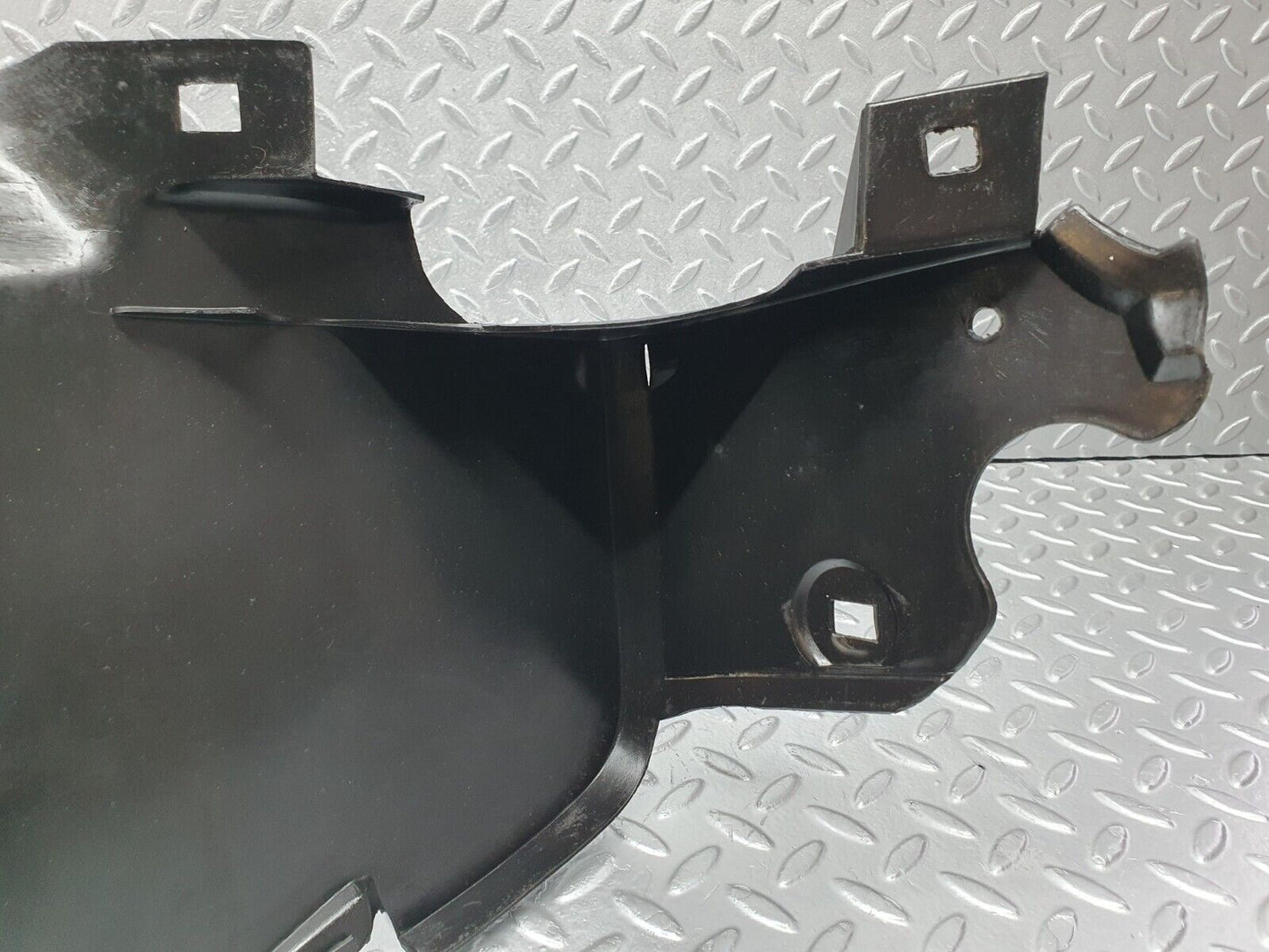 41931 Mercedes-Benz W202 C200 Front Left Inner Fender Splash Guard 2026980130