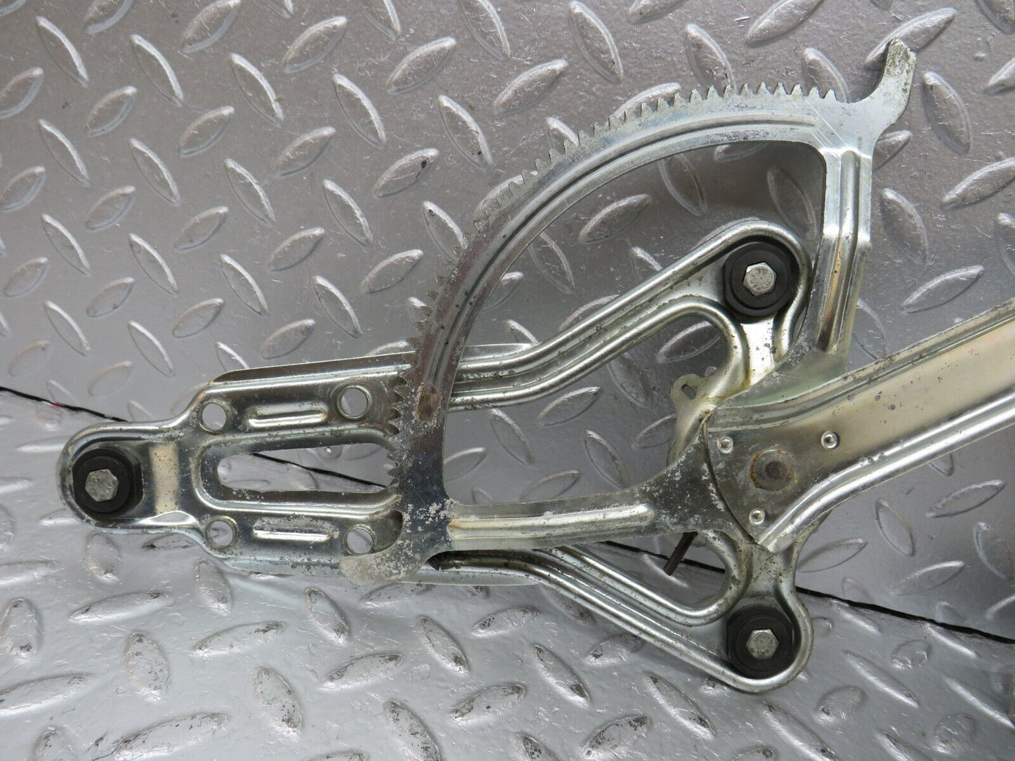 33965 Mercedes-Benz W124 260E Front Right Power Window Regulator