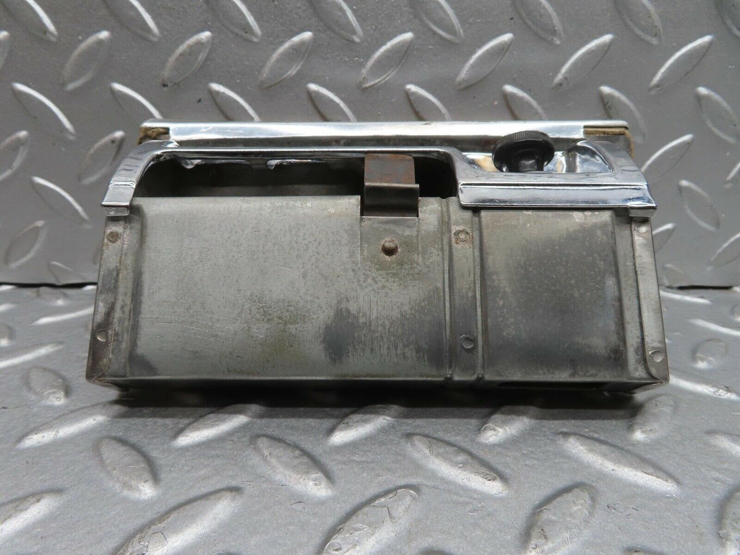 13851 Mercedes-Benz R107 450SL Centre Console Ashtray