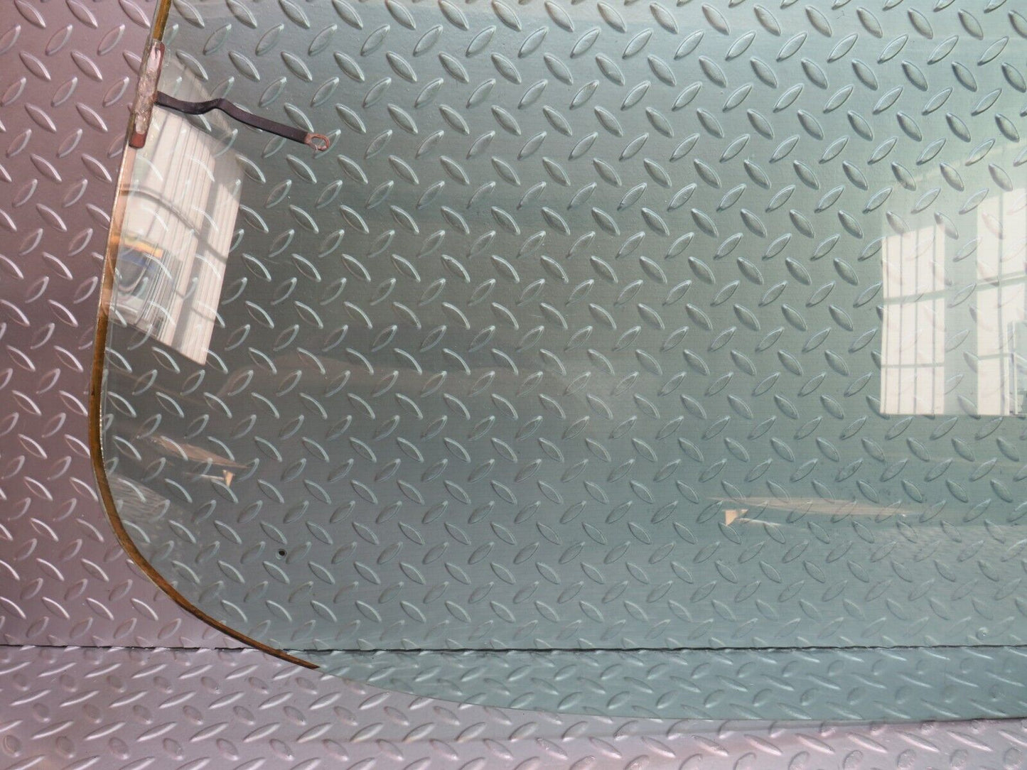 36010 Mercedes-Benz W126 420SE Rear Heated Windscreen