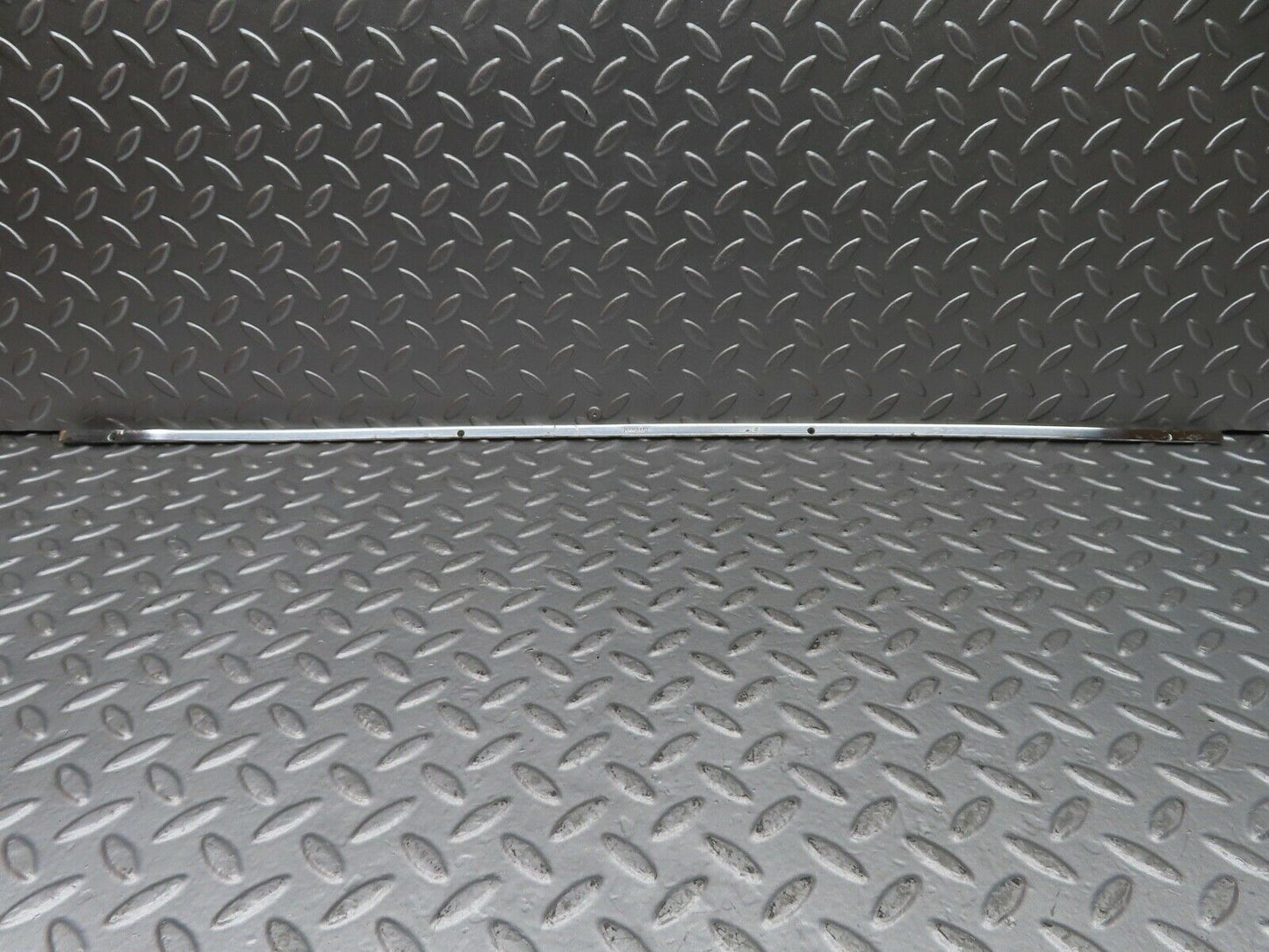 20446 Mercedes-Benz W114 280CE Coupe Sunroof Chrome Trim