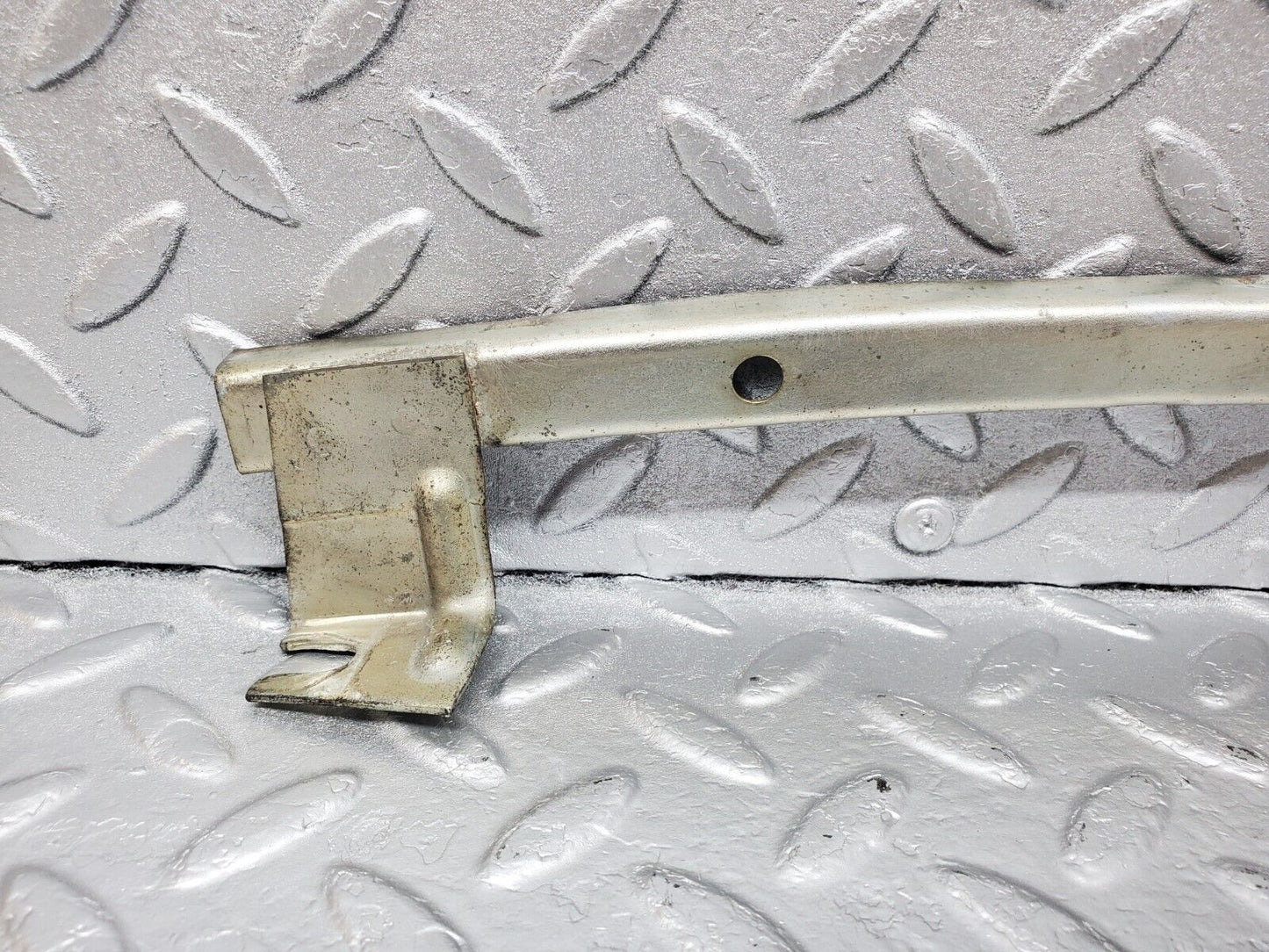 45815 Mercedes-Benz W126 420SE Rear Right Window Channel