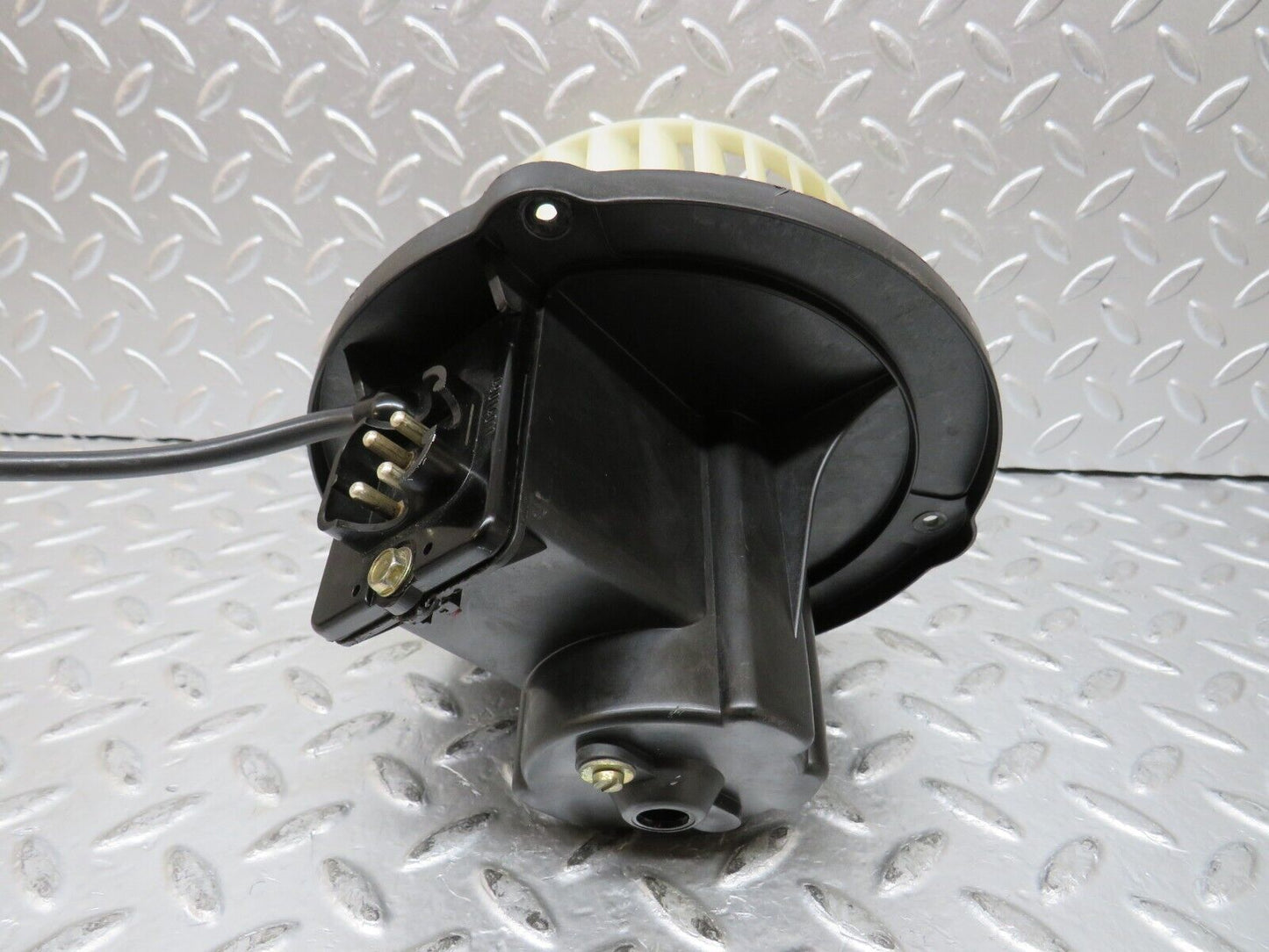 27378 Mercedes-Benz W123 280E Heater Blower Motor