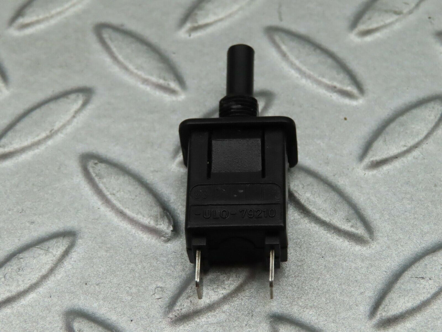 5759 Mercedes-Benz W123 200 Glove Box Light Switch 0008213252
