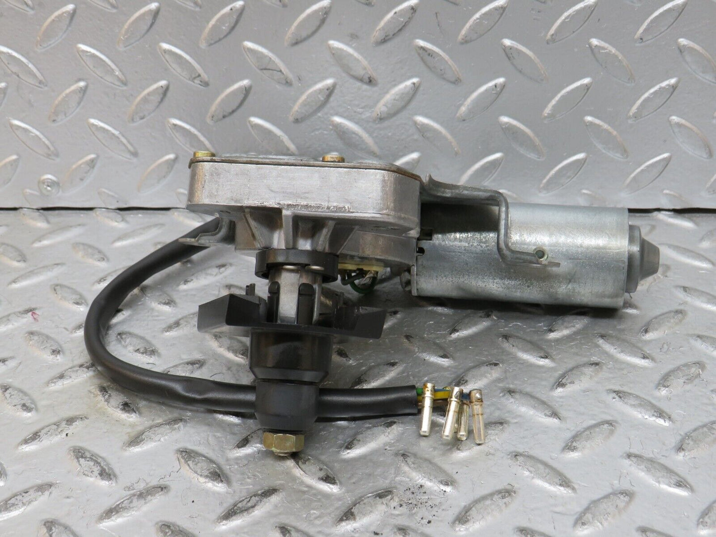 27661 Mercedes-Benz S124 300TE Wagon Rear Wiper Motor Bosch 1248201242