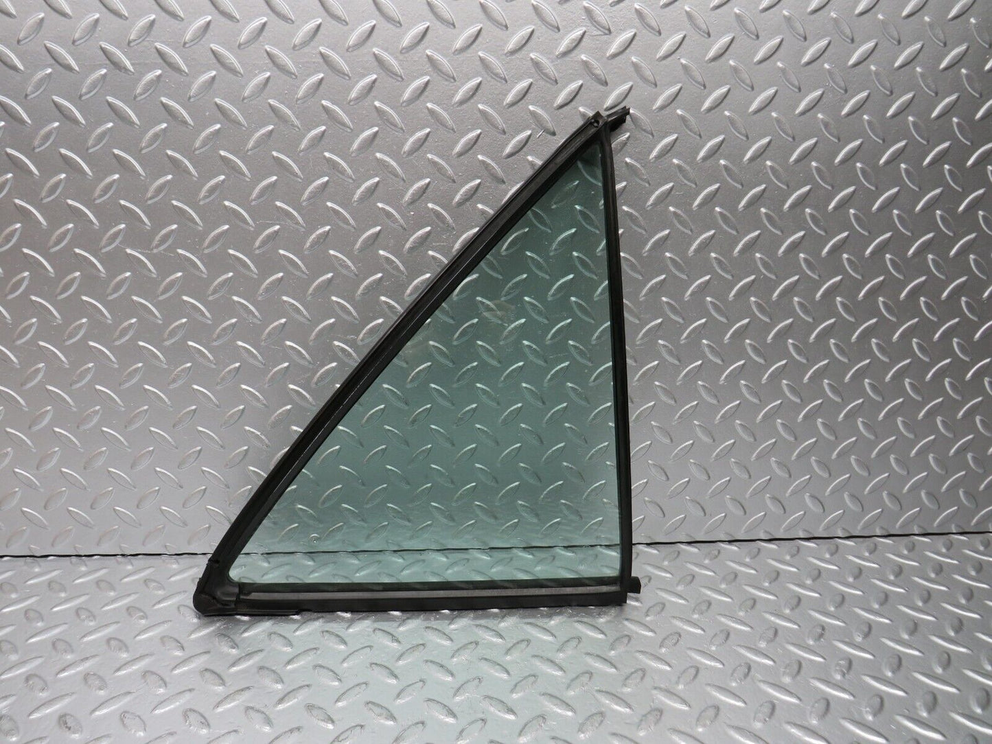 30443 Mercedes-Benz W124 230E Rear Right Quarter Window Glass 1247350624