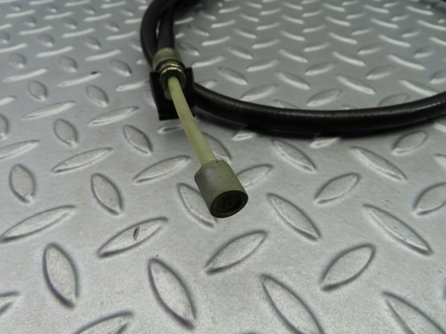 5922 Mercedes-Benz W123 200 Handbrake Cable