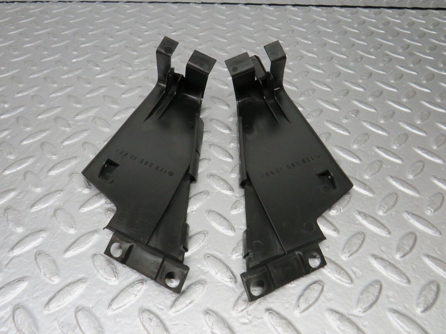38299 Mercedes-Benz R129 280SL Coupe Radiator Fan Shroud Cover 2x 1295051388 1295051288