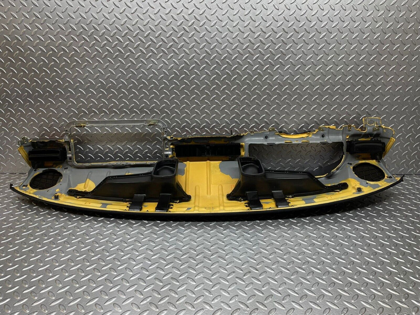 29197 Mercedes-Benz W124 230E Dashboard Black