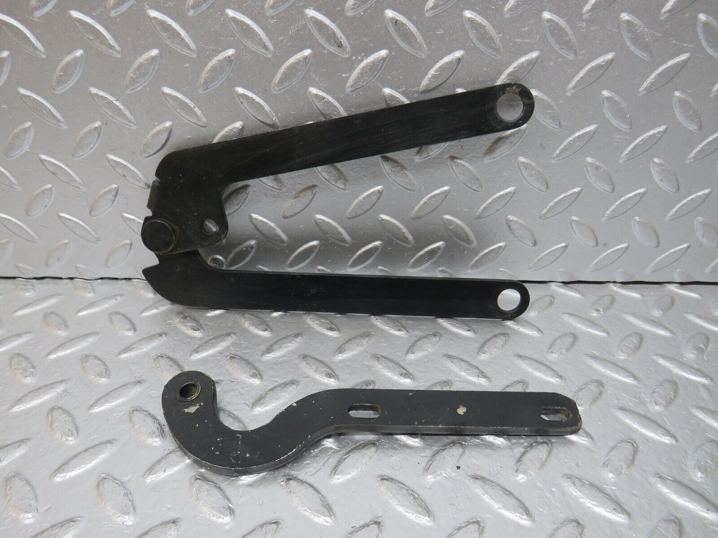 32254 Mercedes-Benz C107 350SLC Coupe Bonnet Hinge Right Side