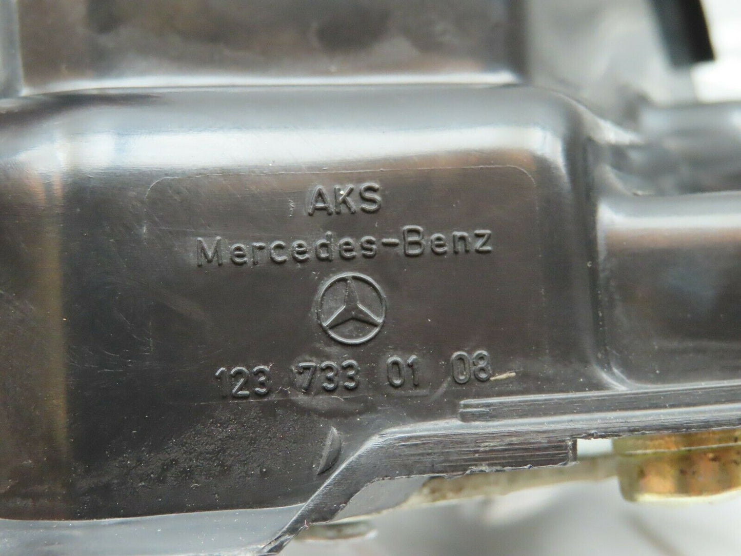 3703 Mercedes-Benz S123 200T Wagon Rear Left Door Lock Mechanism 1237330108