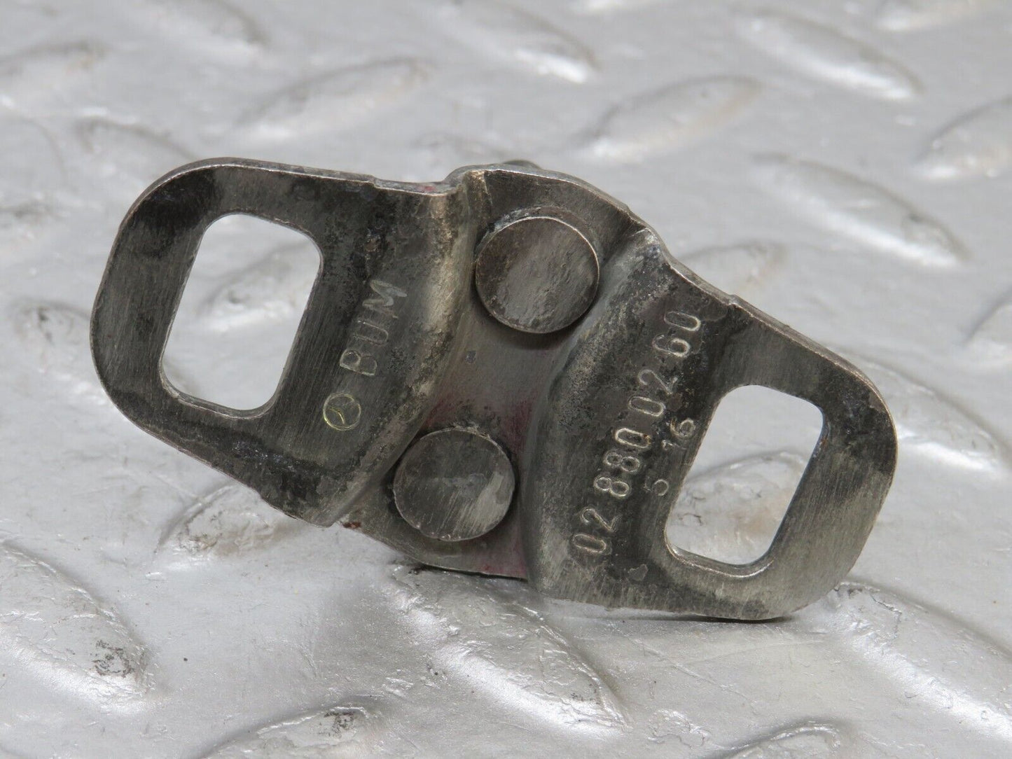 33324 Mercedes-Benz W202 C180 Bonnet Lock Latch 2028800260