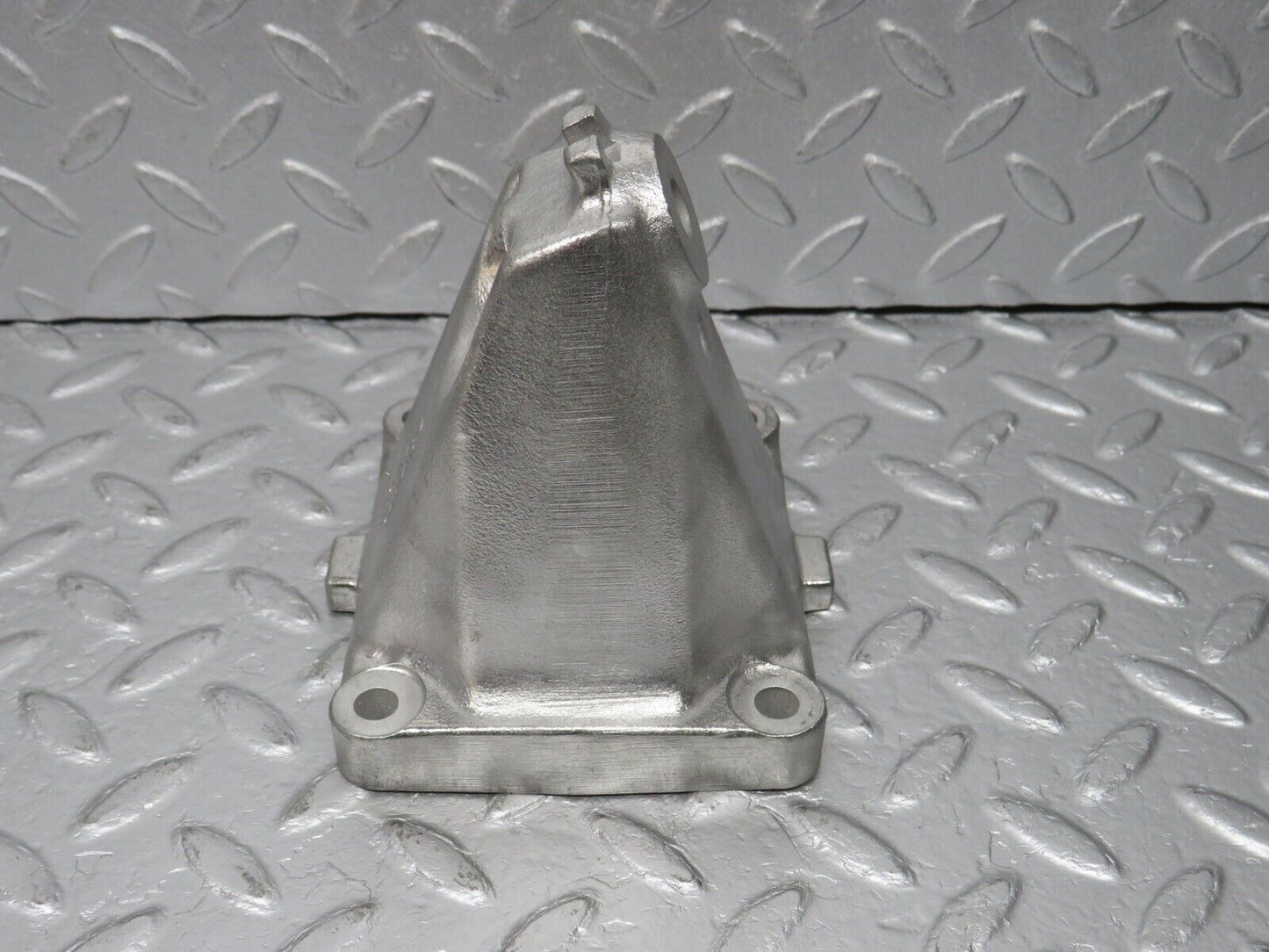 39428 Mercedes-Benz R129 320SL Coupe Engine Mount Bracket Right 1042230504