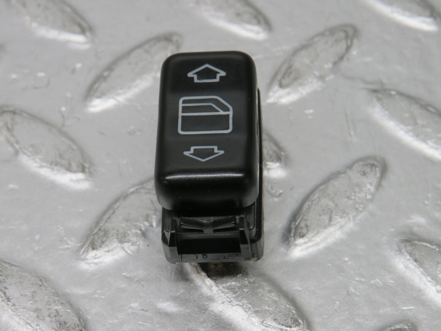 32468 Mercedes-Benz S124 300TE Wagon Electric Window Switch Right 1248204510