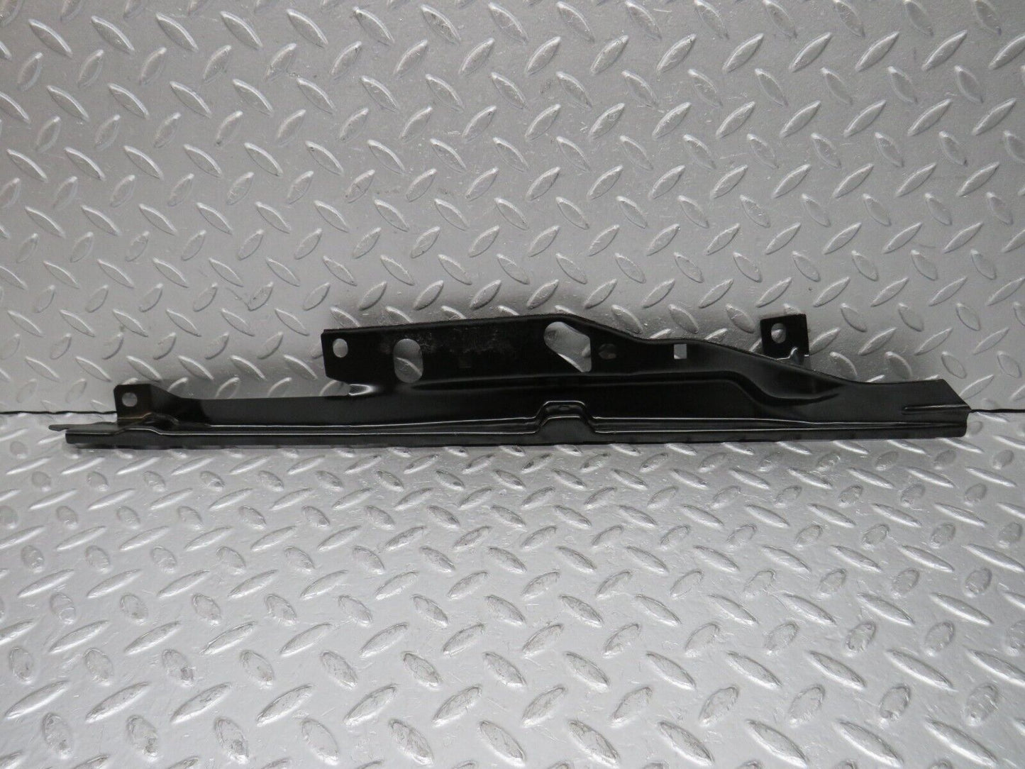 37788 Mercedes-Benz A124 320E Cabrio Rear Right Window Upper Support Bracket
