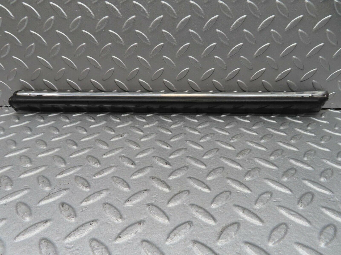 14113 Mercedes-Benz C107 280SLC Rear Left Fender Wing Centre Moulding Trim