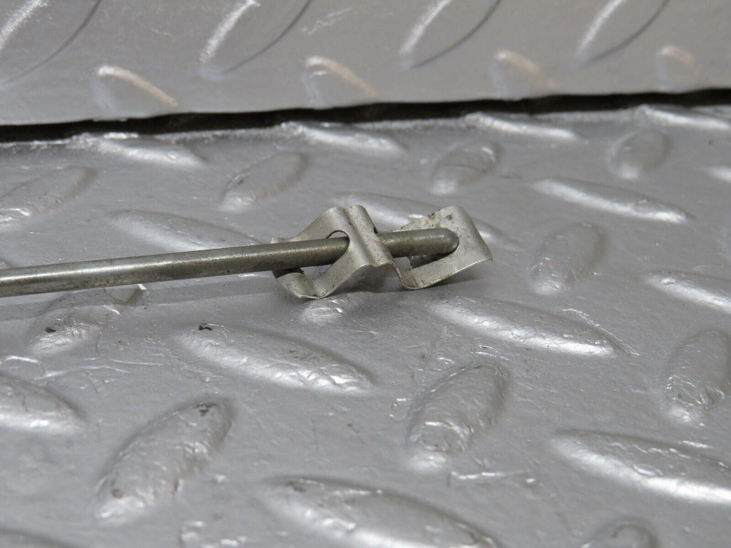 40459 Mercedes-Benz W110 230 Rear Door Lock Control Bar
