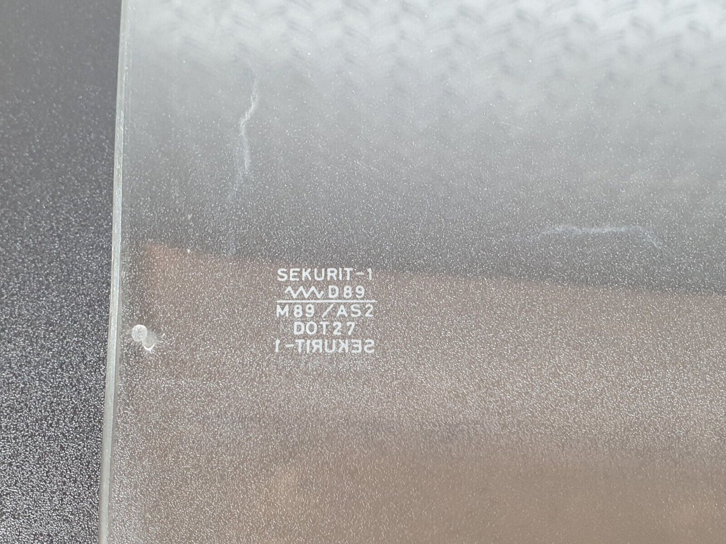 43218 Mercedes-Benz W108 280SE Front Right Door Window Glass