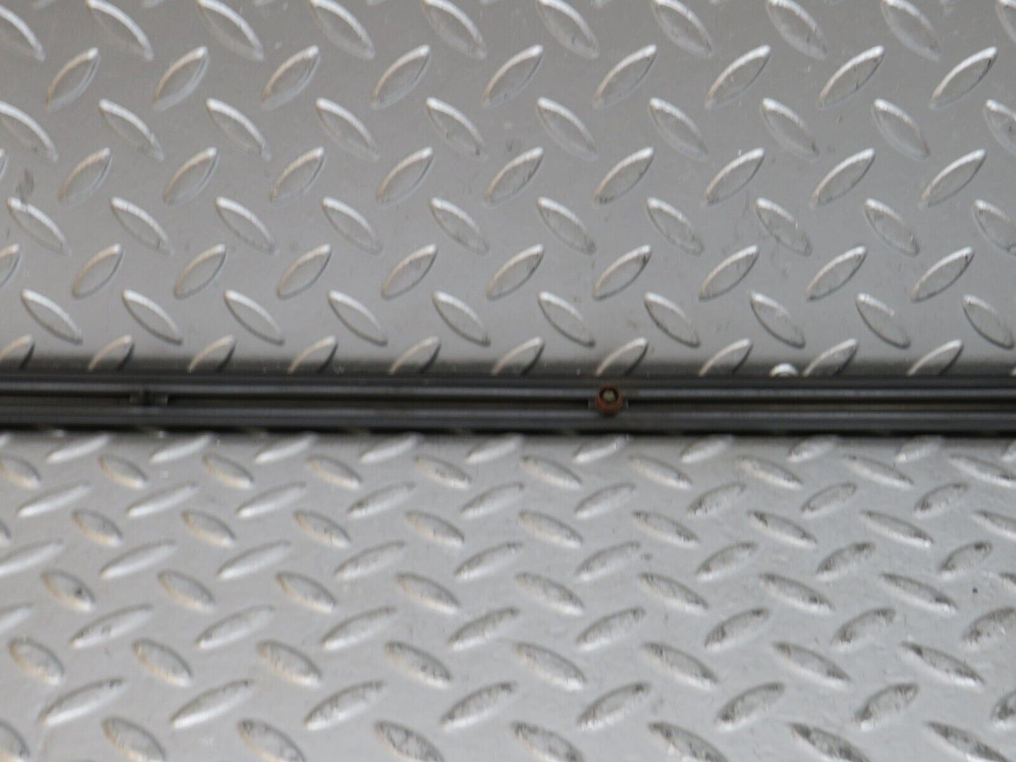 28233 Mercedes-Benz S123 240D Wagon Front Right Fender Wing Centre Moulding Trim