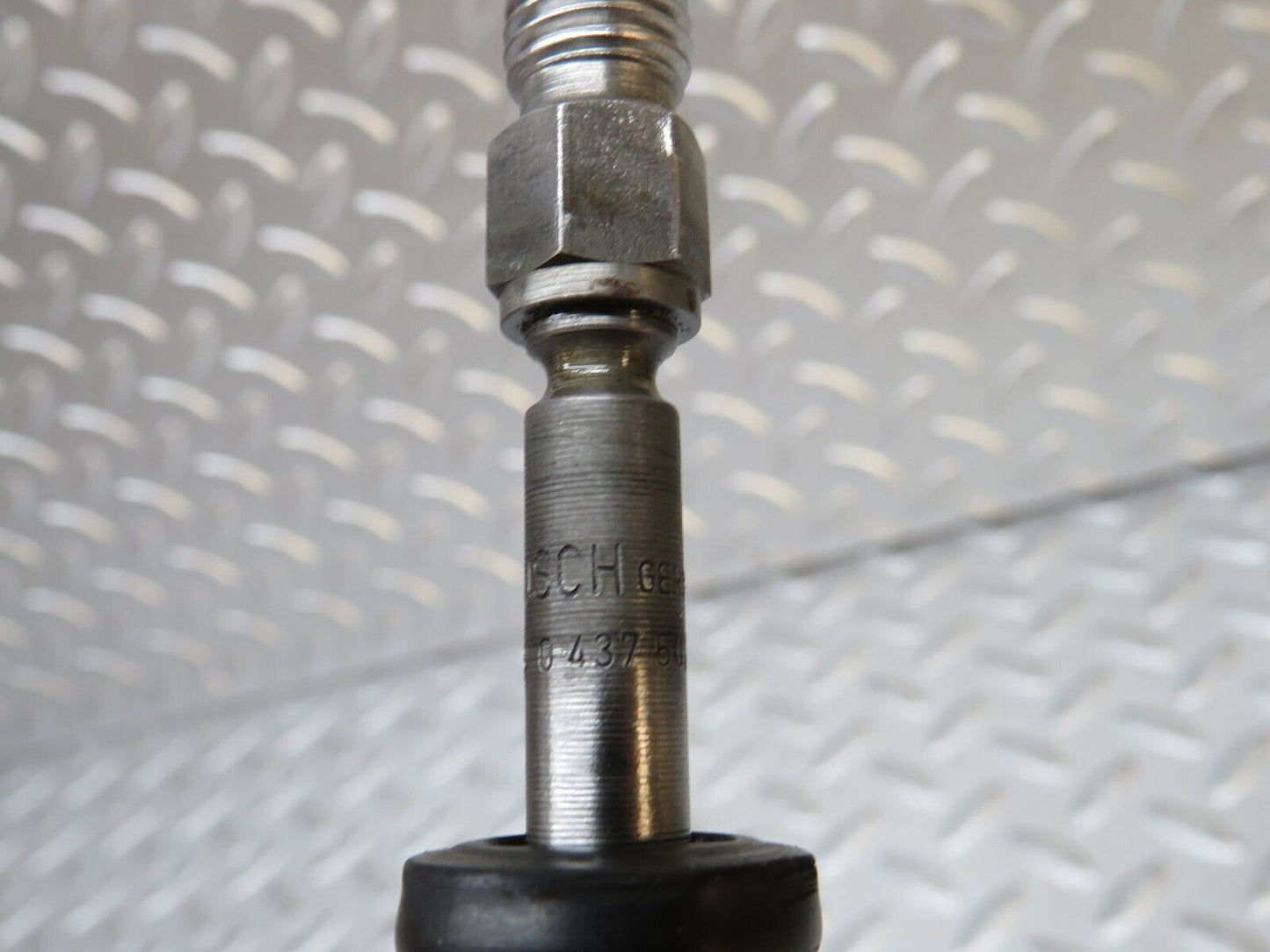 29927 Mercedes-Benz W123 230E Fuel Injector Bosch 0437502010