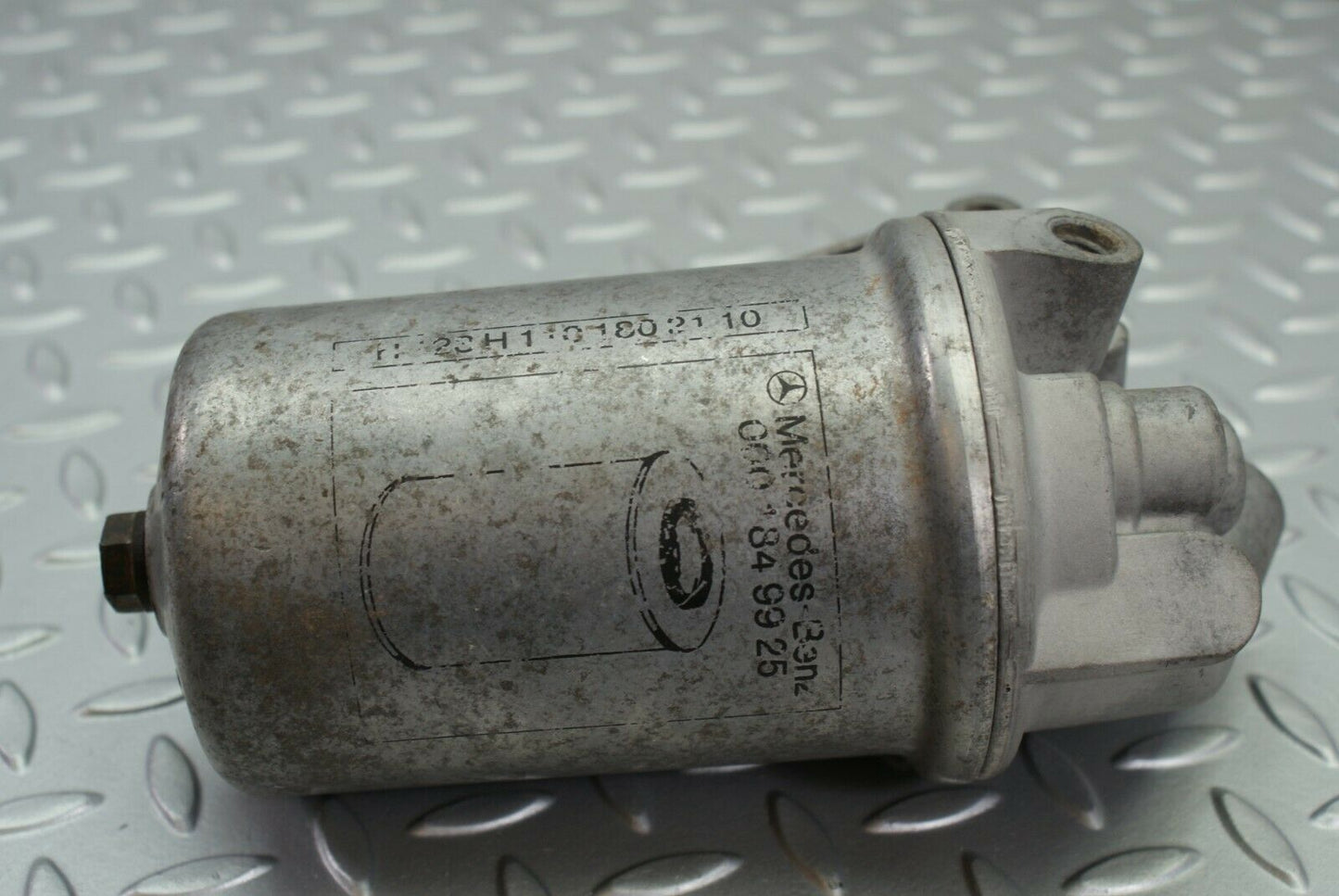 2869 Mercedes-Benz C123 280CE Coupe Oil Filter House 1101802611