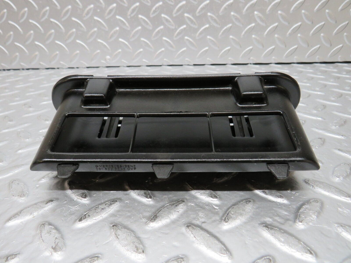 30622 Mercedes-Benz W201 190E 2.0L Trunk Breather Ventilation Valve 2018300242