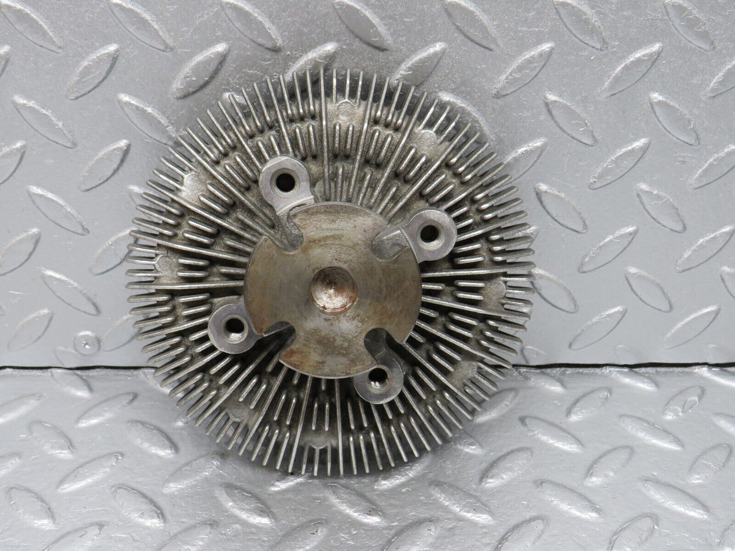 40658 Mercedes-Benz W123 300D Engine Cooling Fan Clutch 0002000422
