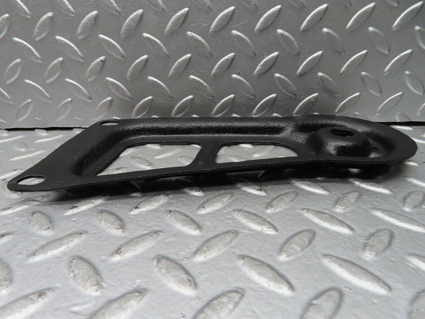 21289 Mercedes-Benz W123 230E Rear Suspension Axle Mounting Bracket