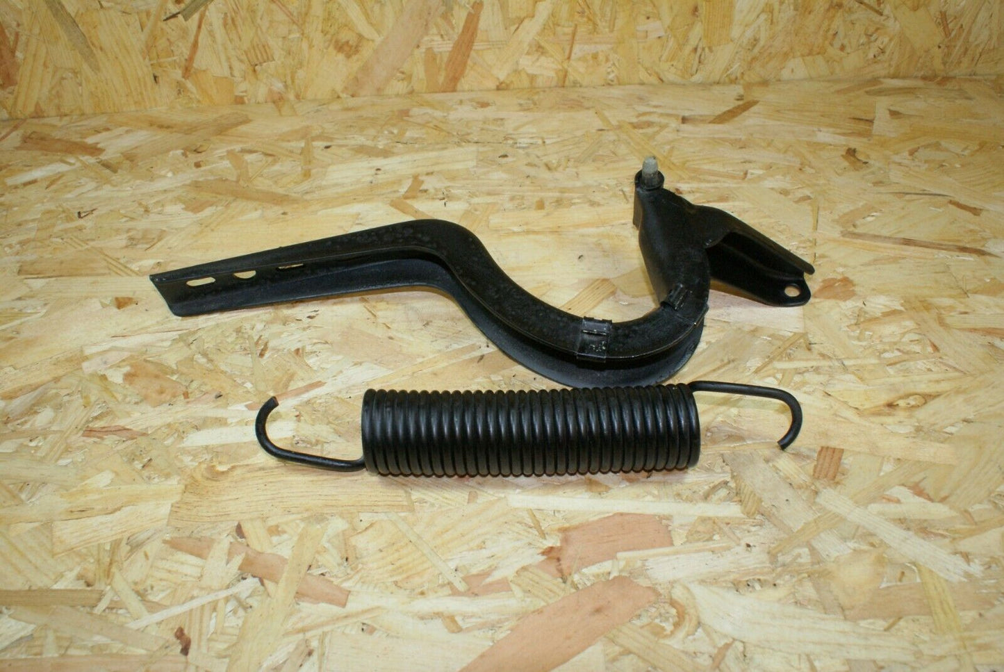 2236 Mercedes-Benz W123 280E Rear Trunk Lid Hinge Left Side 1237500187