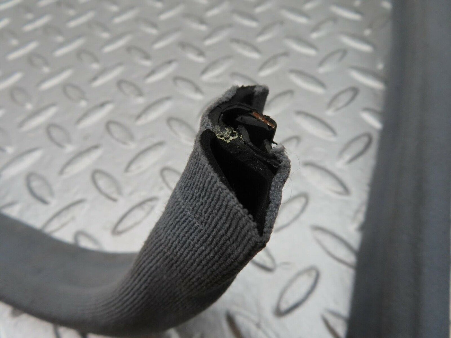 15022 Mercedes-Benz W140 S320 Rear Left Door Seal
