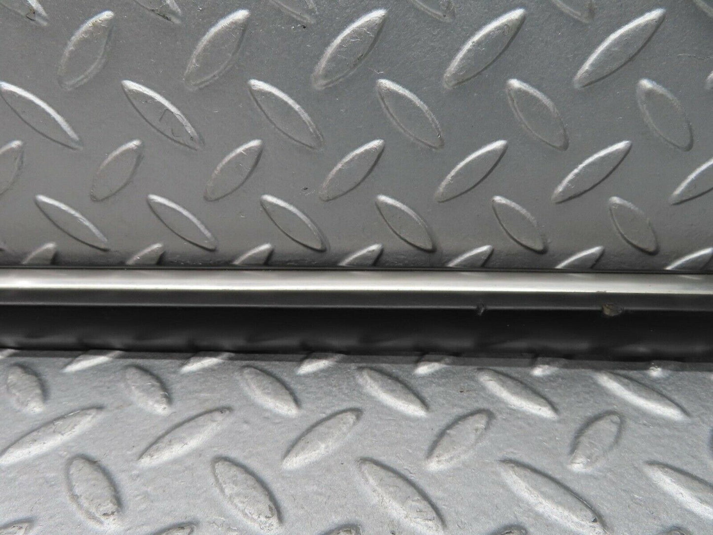 14491 Mercedes-Benz W116 350SE Rear Right Door Centre Moulding Trim
