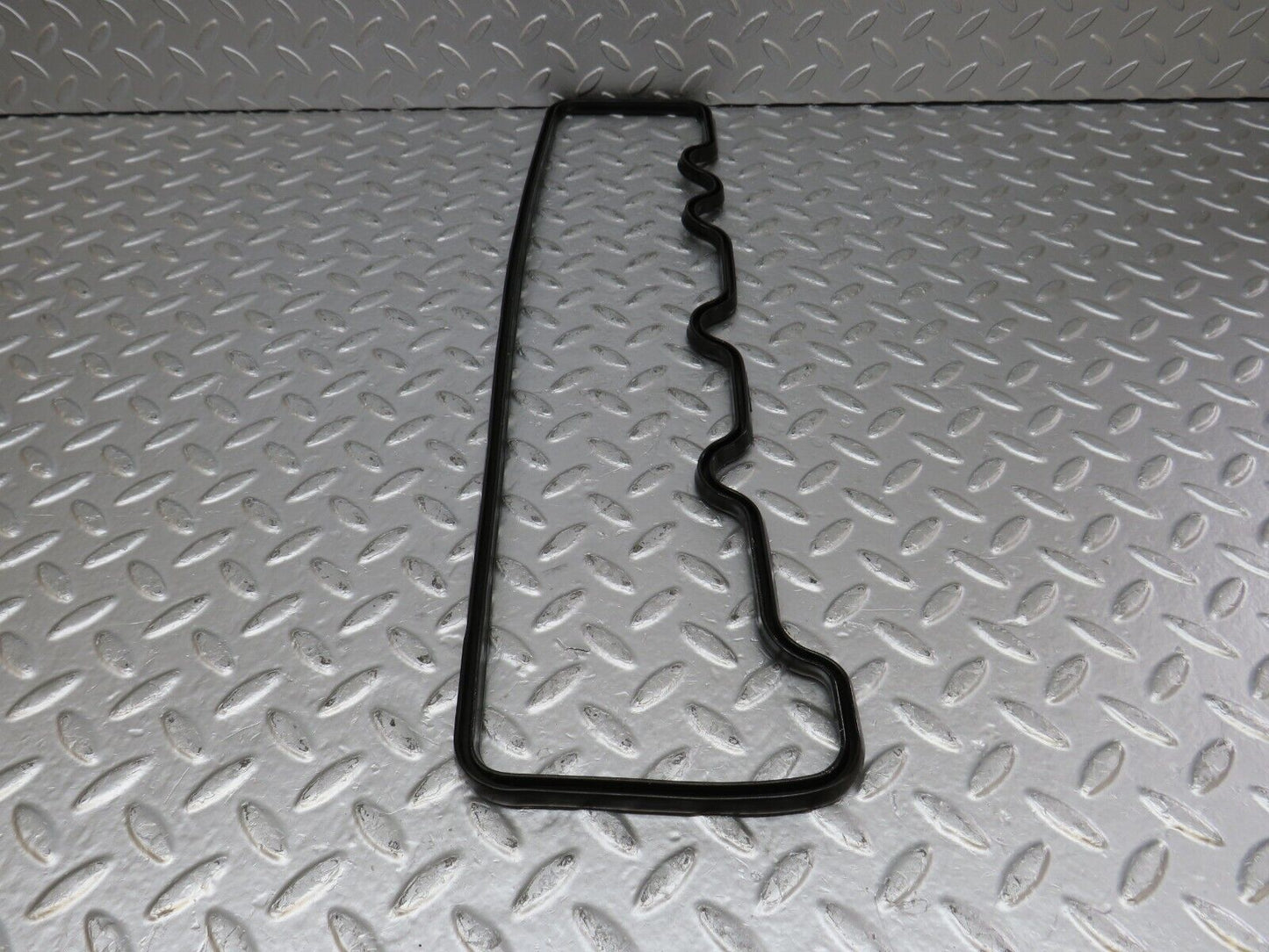 34527 Mercedes-Benz C126 380SEC Coupe Valve Cover Gasket Right