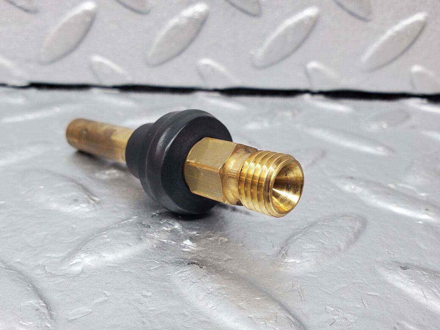 45337 Mercedes-Benz 280E M110.983 Fuel Injector Bosch 0437502047