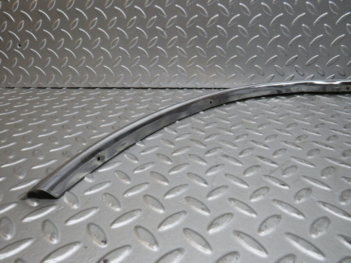28181 Mercedes-Benz W123 280E Wheel Arch Chrome Fender Wing Trim Rear Left