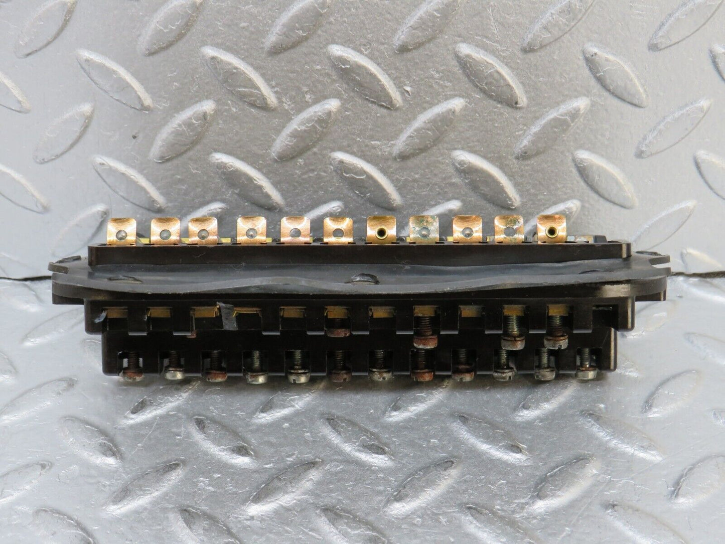 37449 Mercedes-Benz W109 300SEL Fuse Box 1085400150