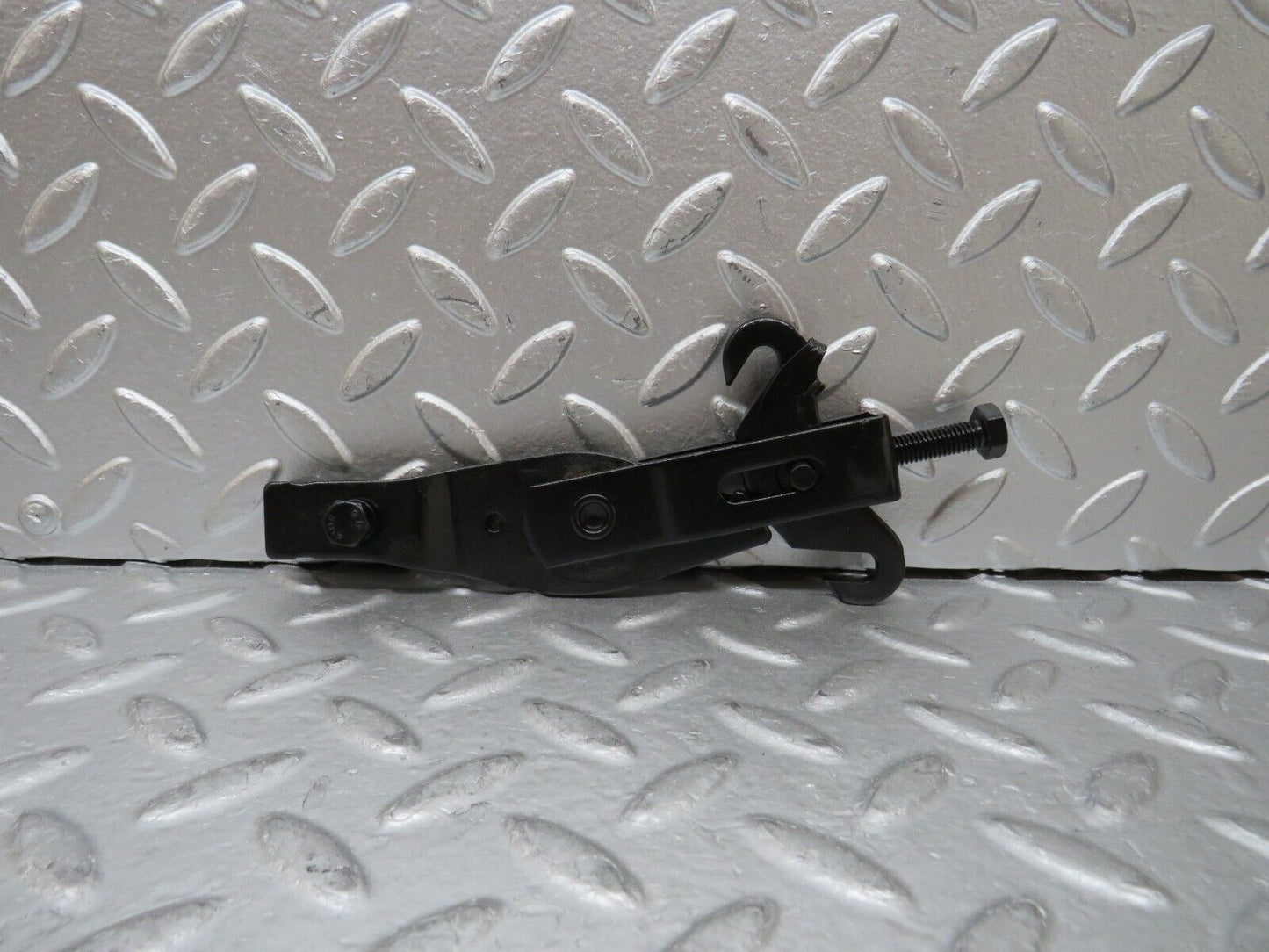 26735 Mercedes-Benz C124 220CE Coupe Handbrake Adjusting Handbrake Regulator