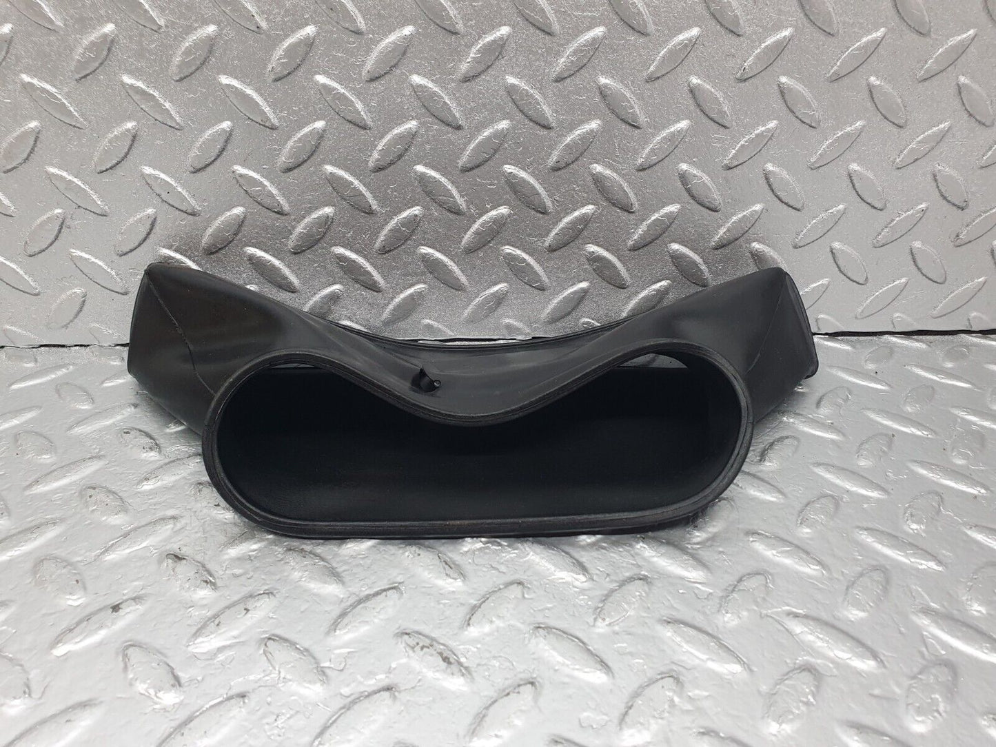 43678 Mercedes-Benz C126 380SEC Coupe Heating Duct Rubber 1268320088