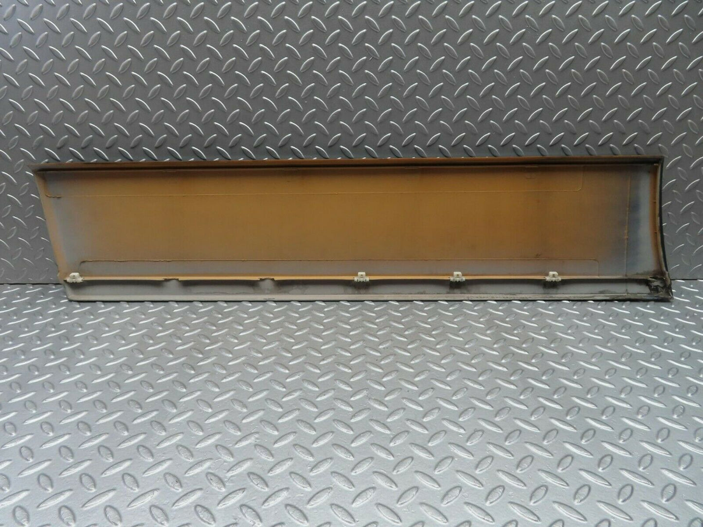 10539 Mercedes-Benz W201 190E Front Right Door Moulding Trim 2016905640
