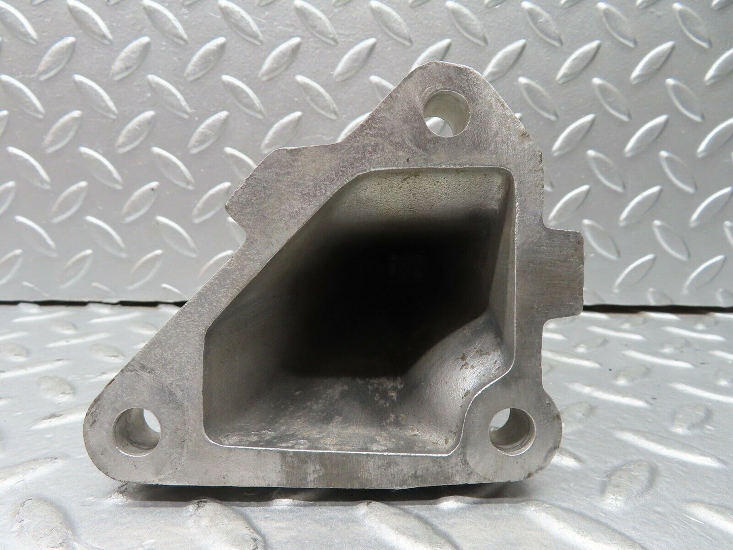21290 Mercedes-Benz W123 230E Engine Mount Bracket Right Side 1022230304