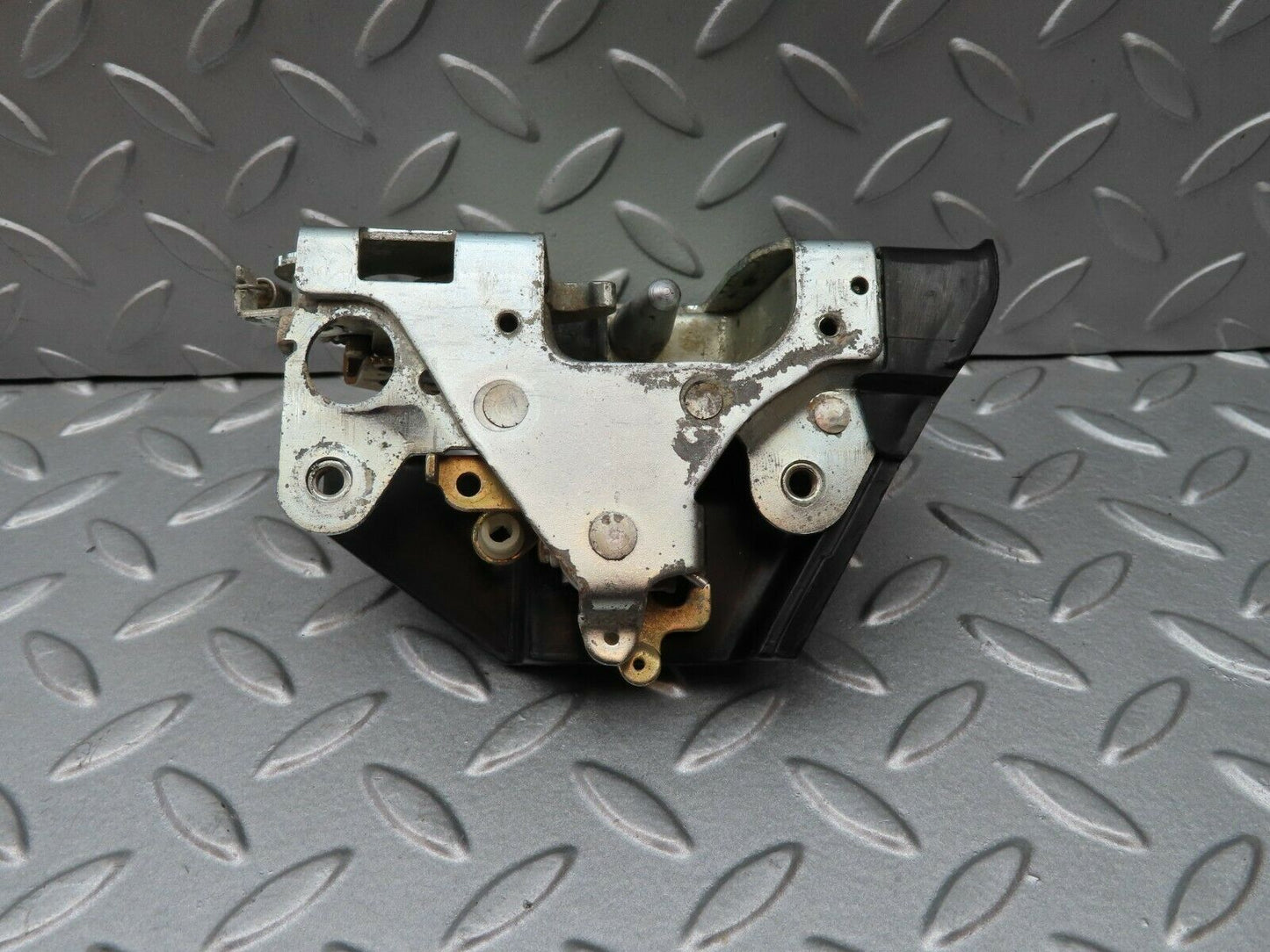 4314 Mercedes-Benz W123 230E Rear Left Door Lock Mechanism
