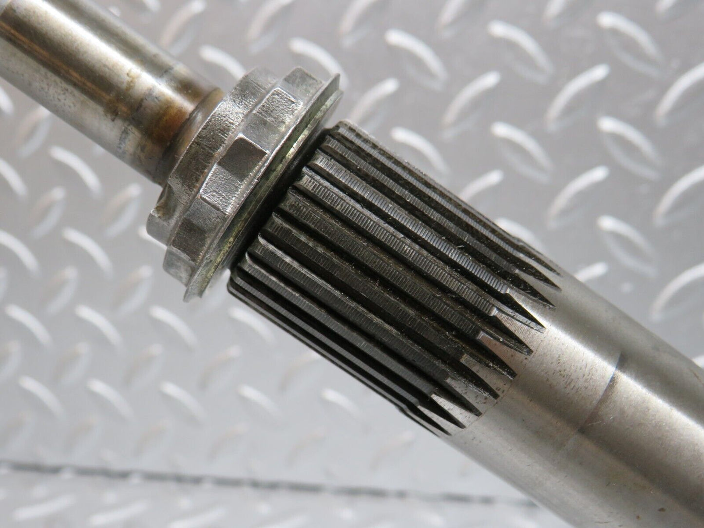 30227 Mercedes-Benz W123 230E Automatic Gearbox Input Shaft 722.122
