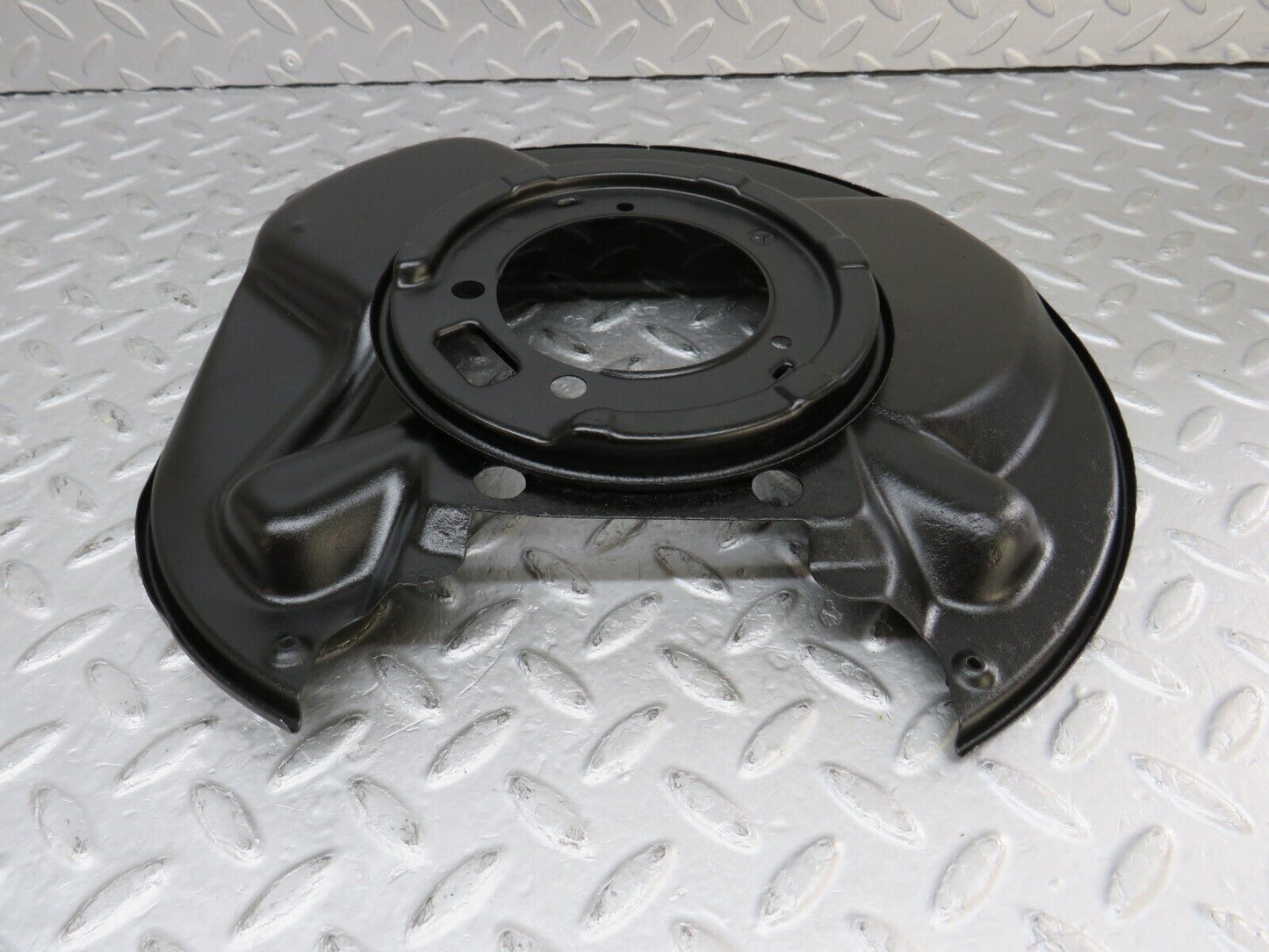 36785 Mercedes-Benz W201 190E Rear Brake Disc Protection Plate