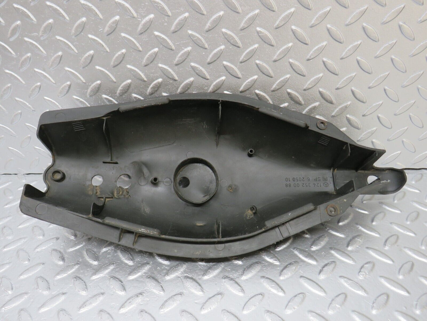 34115 Mercedes-Benz W124 260E Rear Control Arm Cover Pair 1243520088