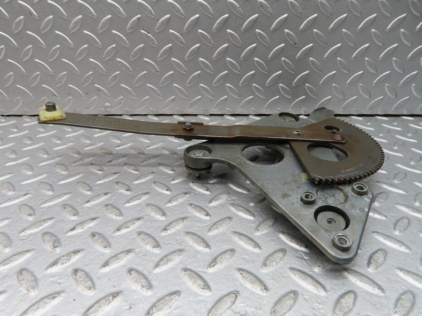 18781 Mercedes-Benz W116 Rear Right Power Window Regulator 1167300446