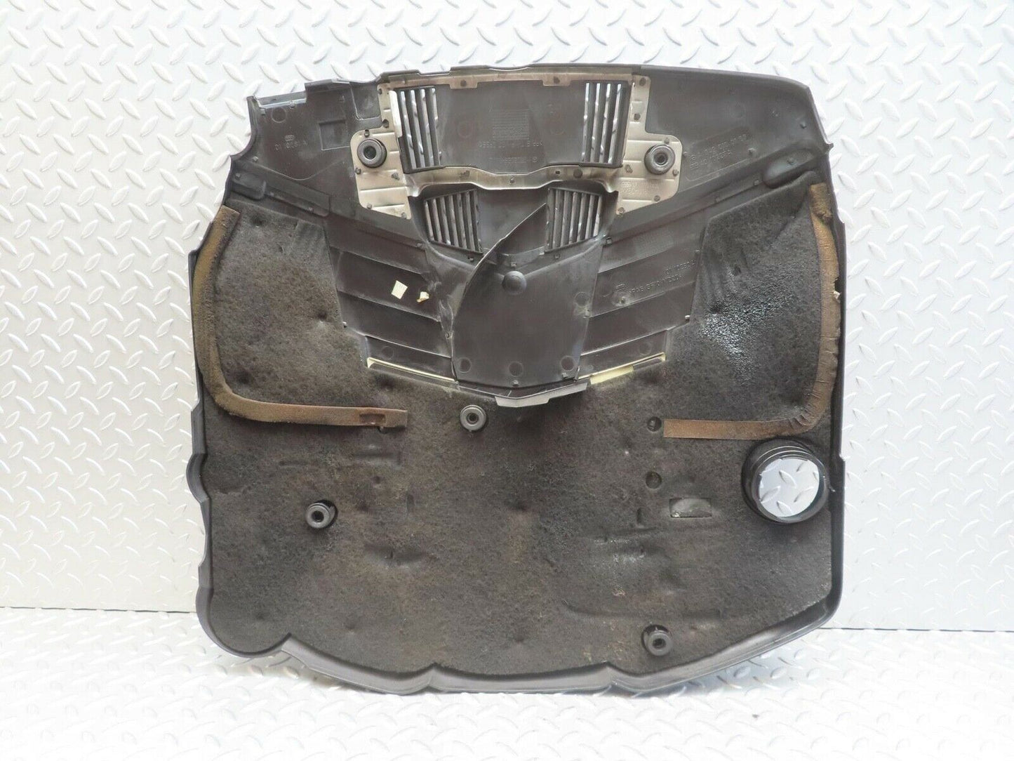 11297 Mercedes-Benz W221 S320 Engine Cover 6420100167