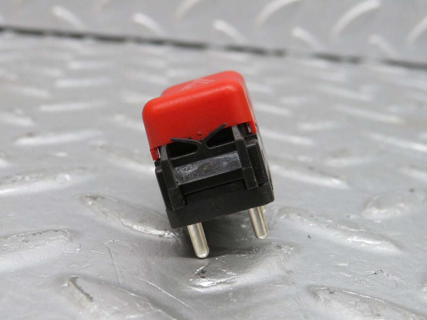 39636 Mercedes-Benz R129 320SL Coupe Hazard Warning Light Switch 1408216451