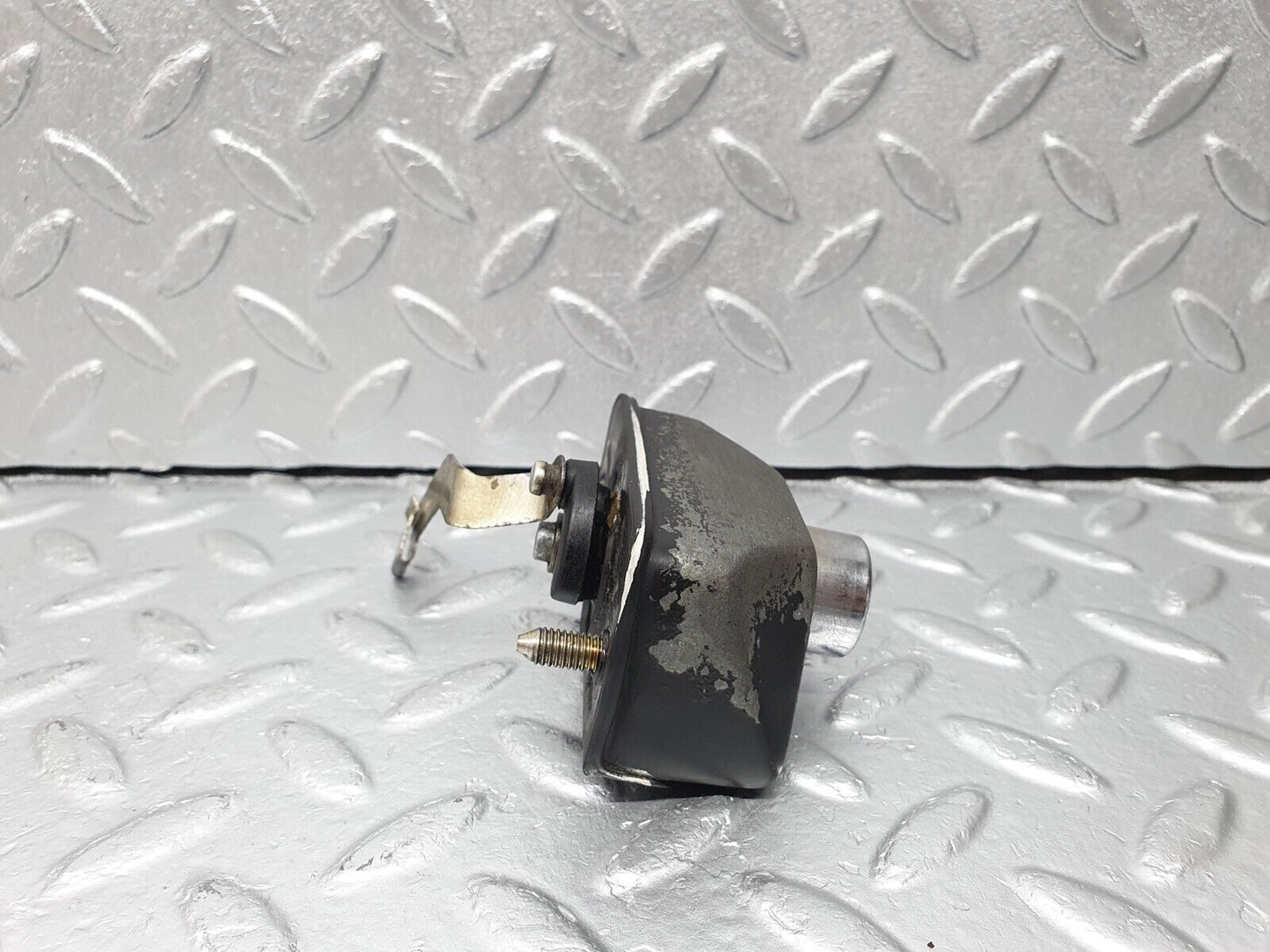 40747 Mercedes-Benz W123 300D Trunk Lock No Key 1237580096 1237500385